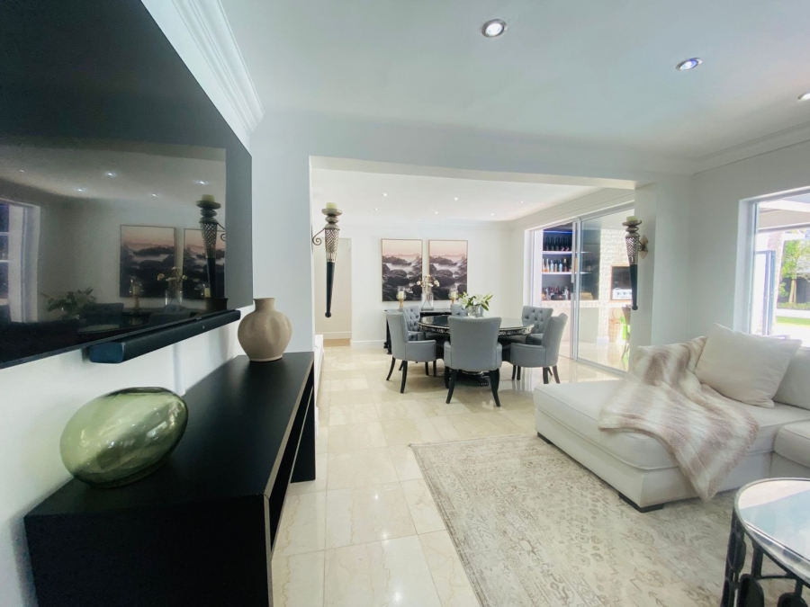 5 Bedroom Property for Sale in Sunset Beach Western Cape